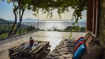 Talo, 2 makuuhuonetta | Terassi/patio