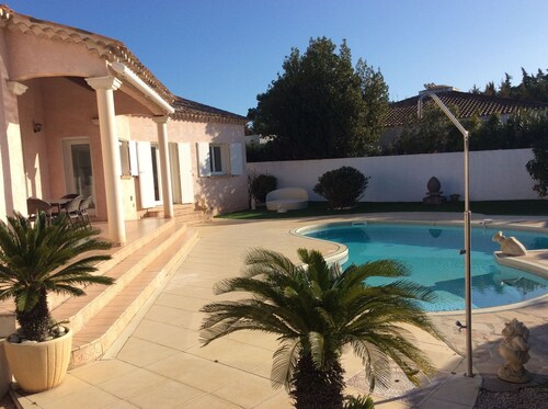Jolie Villa 150 m2 climatisée piscine au sel près des plages du cap d’Agde