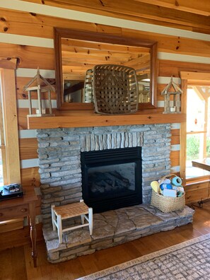Interior - Views! Views! Views! Arbuckle Creek Retreat (Lebanon)