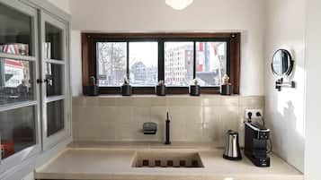 Apartment, 1 Double Bed, Canal View | Coffee and/or coffee maker