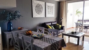 Dining - Modern Duquesa 2 Bed,Outstanding view of sea/golf (Duquesa)