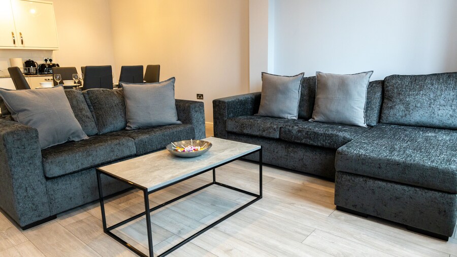 London Heathrow Bath Road Flats