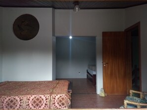 3 bedrooms, iron/ironing board