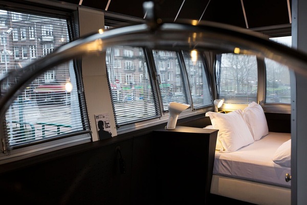 Apartment, 1 Double Bed, Canal View | 1 bedroom, in-room safe, blackout drapes, WiFi (free)