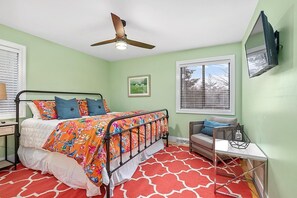 4 bedrooms, WiFi, bed sheets