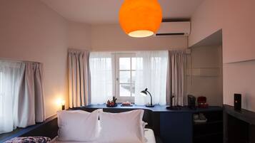 Lejlighed - 1 dobbeltseng - udsigt til kanal | 1 soveværelse, pengeskab på værelset, individuelt design