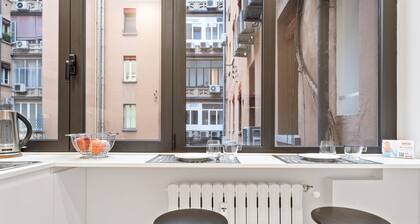 Piazza Maggiore White Apartment