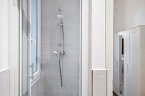 Estudio | Ducha del cuarto de baño