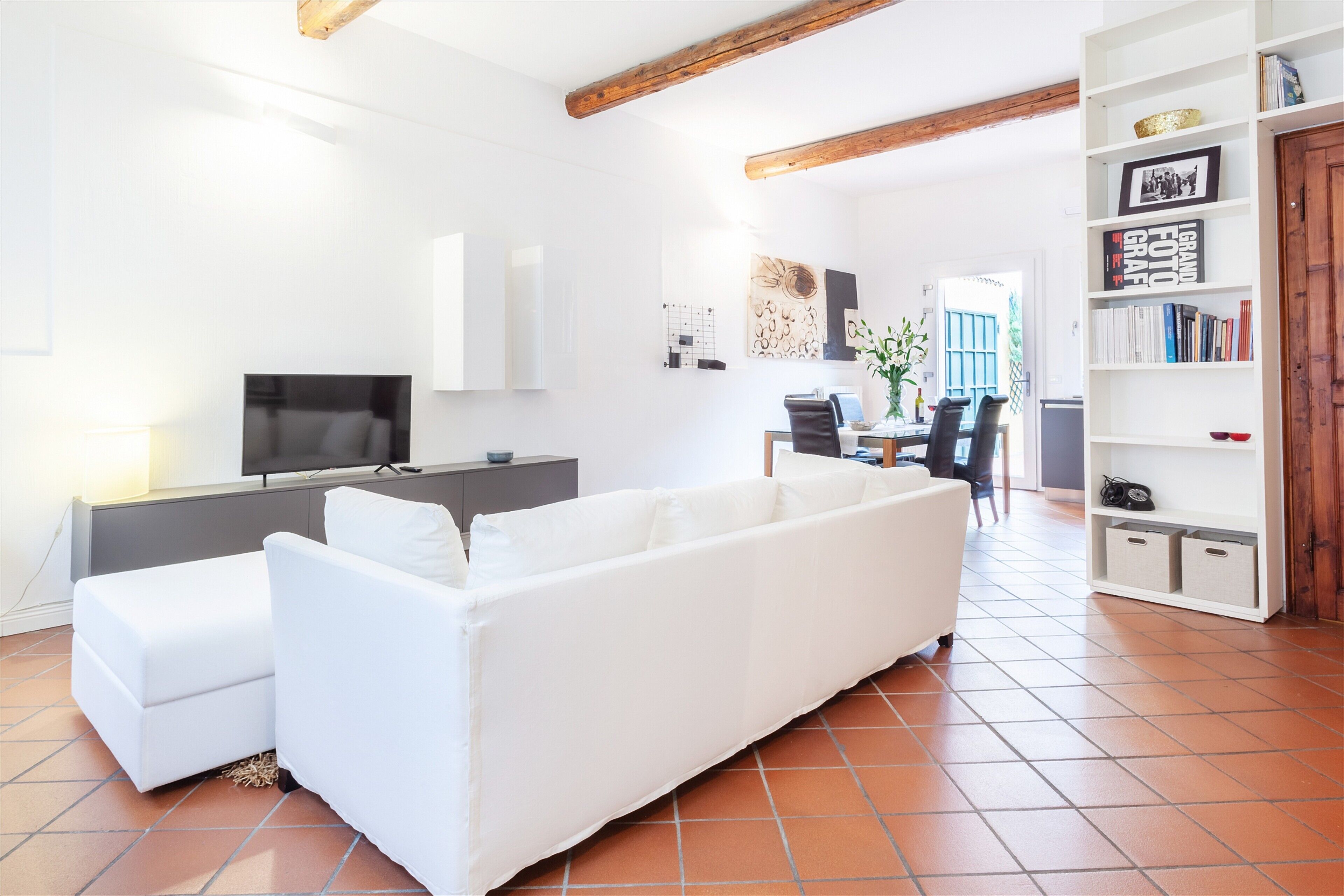 Apartment, 3 Bedrooms | Living room | Flat-screen TV