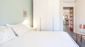 Apartment, 2 Bedrooms | 2 bedrooms, iron/ironing board, free WiFi, bed sheets