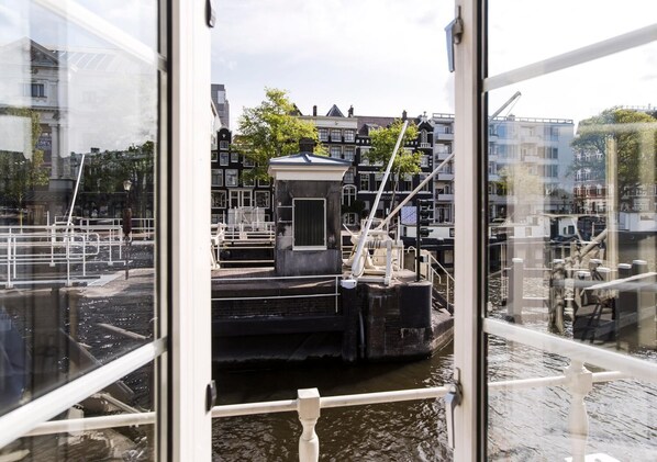 Balcony - SWEETS - Amstelschutsluis (Amsterdam)