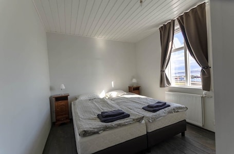 Double Room (WC in room, shared shower). Hólmavík Guesthouse
