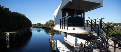 Mặt tiền nơi lưu trú