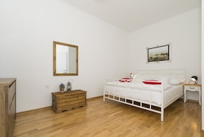 Apartment, Terrace | 1 bedroom, desk, laptop workspace, iron/ironing board - Apartment Dinka with terrace (Split)