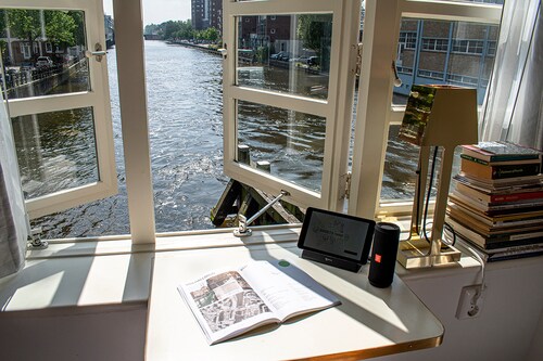 SWEETS - Van Hallbrug