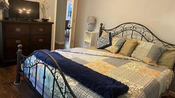 3 habitaciones, caja de seguridad en la habitación y escritorio