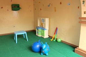 Children’s play area – indoor - Hotel Norte (Cuenca)