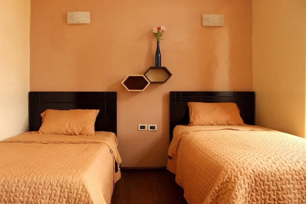 Free WiFi, bed sheets, wheelchair access - Hotel Norte (Cuenca)