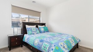 3 bedrooms, bed sheets