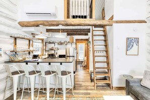 Interior - Ski In / Ski Out | Private Hot Tub | Cozy Cabin (Whitefish)