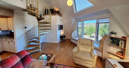 Poistu ja jää ainutlaatuiseen Geodesic Domeen!