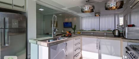 Fridge, microwave, oven, stovetop