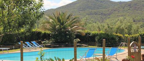 Piscina stagionale all'aperto