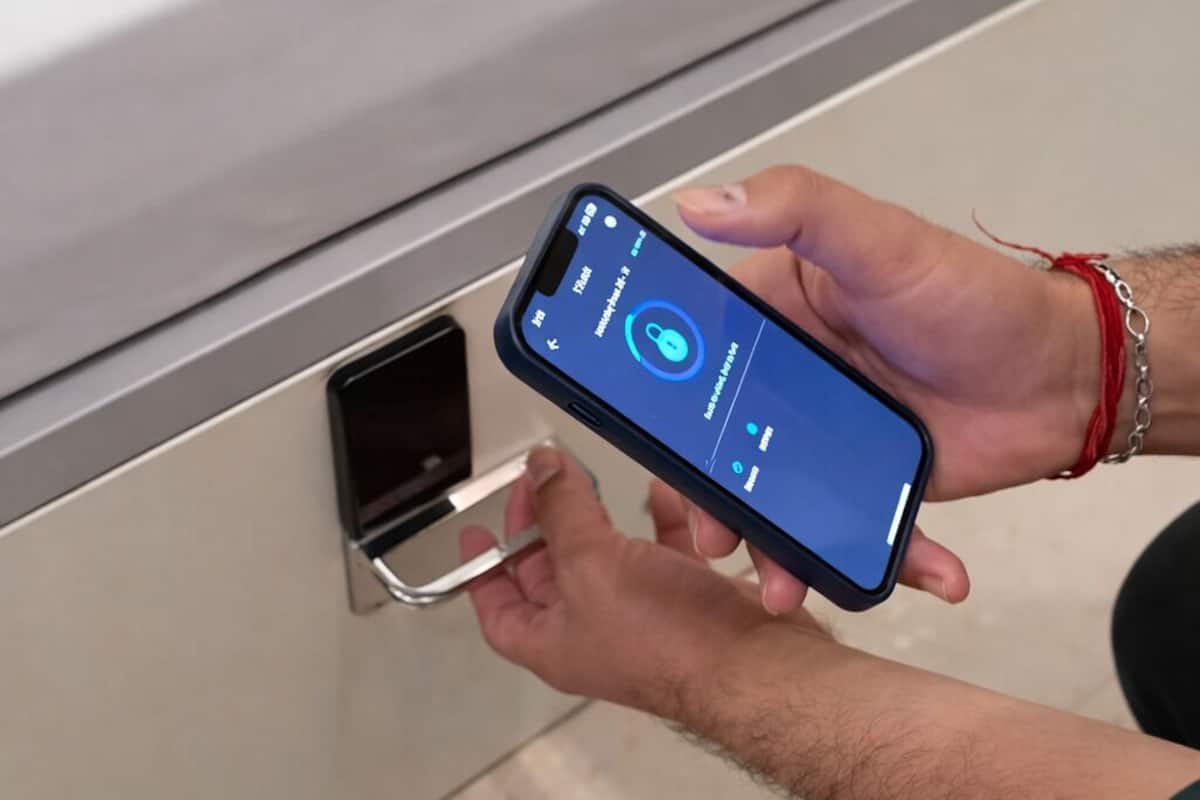 Dormitorio compartido clásico, dormitorio mixto, no fumadores, balcón | Caja fuerte, espacio para trabajar con un portátil, cortinas opacas