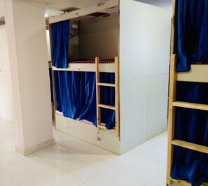 1 dormitori i caixa forta a l'habitació