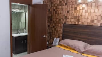 Comfort Room | Laptop workspace