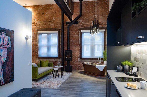 The Holt Suite