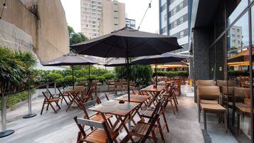 Breakfast, lunch, dinner served; international cuisine