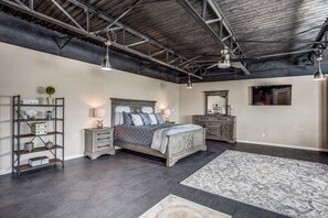 1 bedroom, Internet - Furnished Loft in Deep Ellum (Dallas)