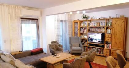 Hofgarten Wohnung = Bayreuths Beste Lage, mit Parkplatz 150qm mit Klimaanlage