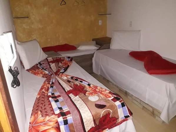 Minibar, gratis Wi-Fi, sengetøj