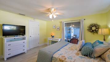 2 bedrooms, desk, iron/ironing board, free WiFi