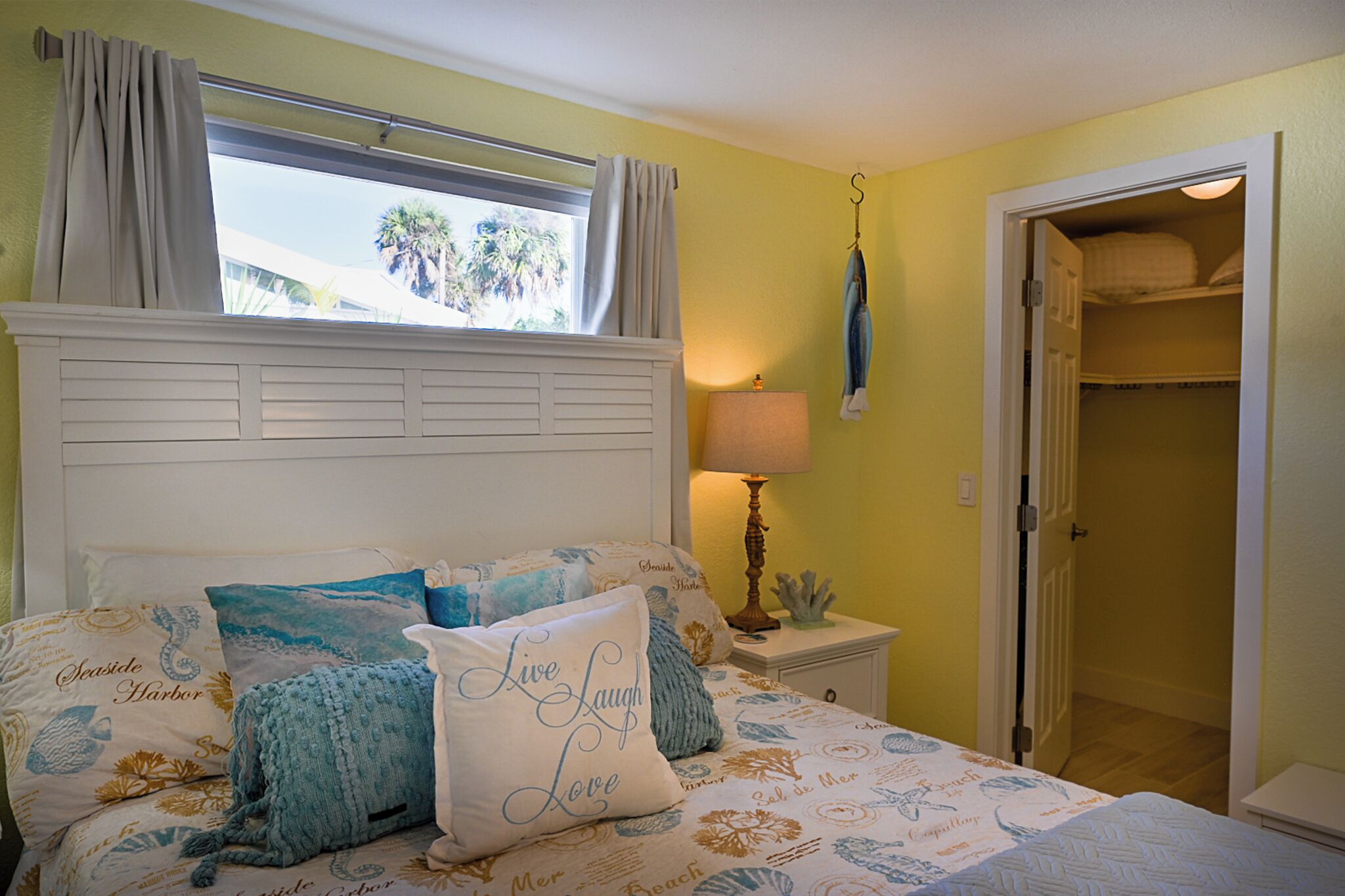 2 chambres, bureau, fer et planche à repasser, Wi-Fi gratuit