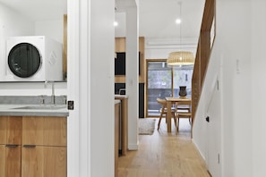 Interior - Outpost: Cottonwood 522 (Wilson)