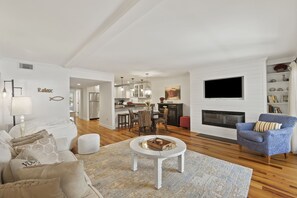 Flat-screen TV - Short Walk To The Beach, Neighborhood Pool Access, Wild Dunes (Isle of Palms)