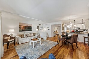 Flat-screen TV - Short Walk To The Beach, Neighborhood Pool Access, Wild Dunes (Isle of Palms)