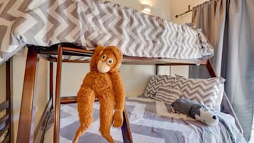 4 chambres, bureau, Wi-Fi gratuit, draps fournis