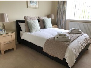 Comfort Apartment, Private Bathroom, Garden View (Queens Rd Rental: 3 Rooms) | 1 bedroom