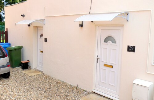 2-bed Flat With Superfast Wi-fi DW Lettings 29br