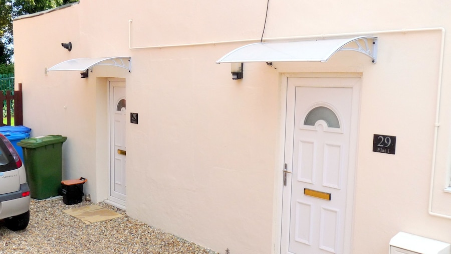 2-bed Flat With Superfast Wi-fi DW Lettings 29br