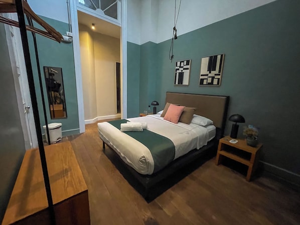 Cubrecamas, wifi gratis y ropa de cama