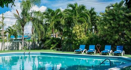 Holiday Haven Resort & Banquet Hall-Tpl/1Qn & 1Dbl