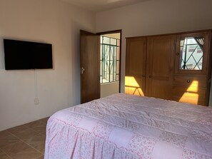 2 bedrooms, desk, free WiFi