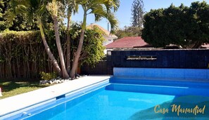 屋外プール、温水プール