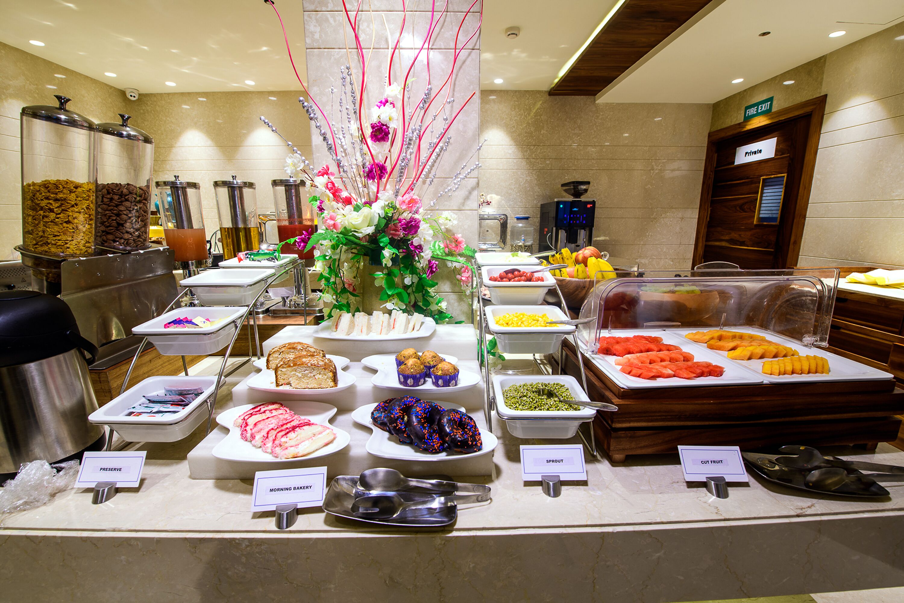 Free daily buffet breakfast