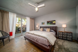 2 bedrooms, in-room safe, iron/ironing board, free WiFi